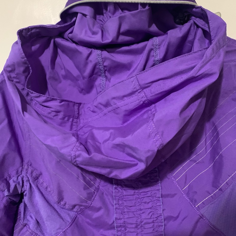 Lululemon Jacket - Picture 6 of 7